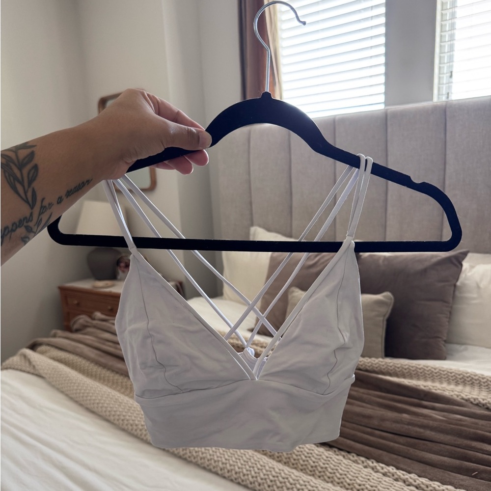 Lululemon size 8 white bra